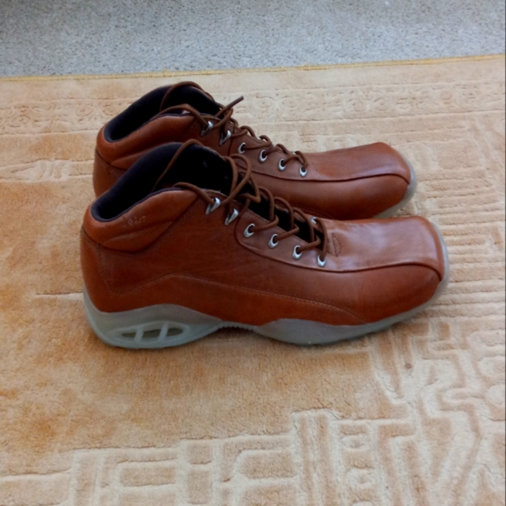 Shoe Boots..Size 10 Color Tan